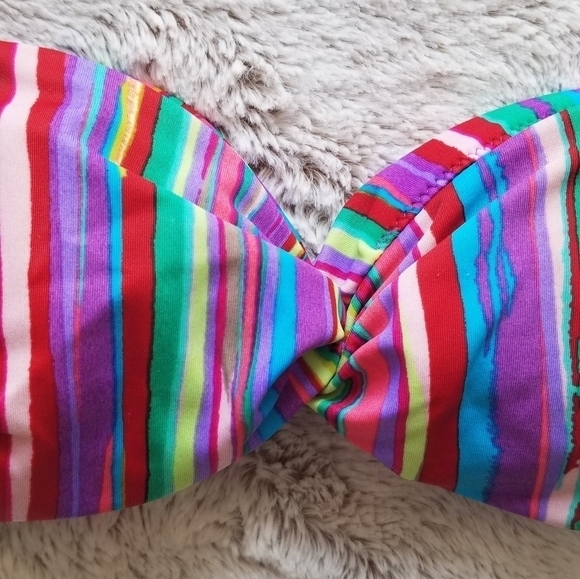 Victoria's Secret Rainbow Stripe Bikini Bandeau Top Twist Accent Size XS - Picture 3 of 8